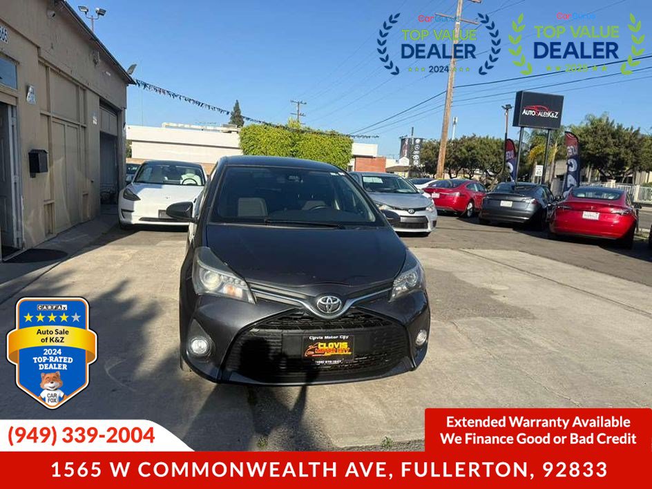 Used 2017 Toyota Yaris SE w/ Carpet Mat Package FWD image 9