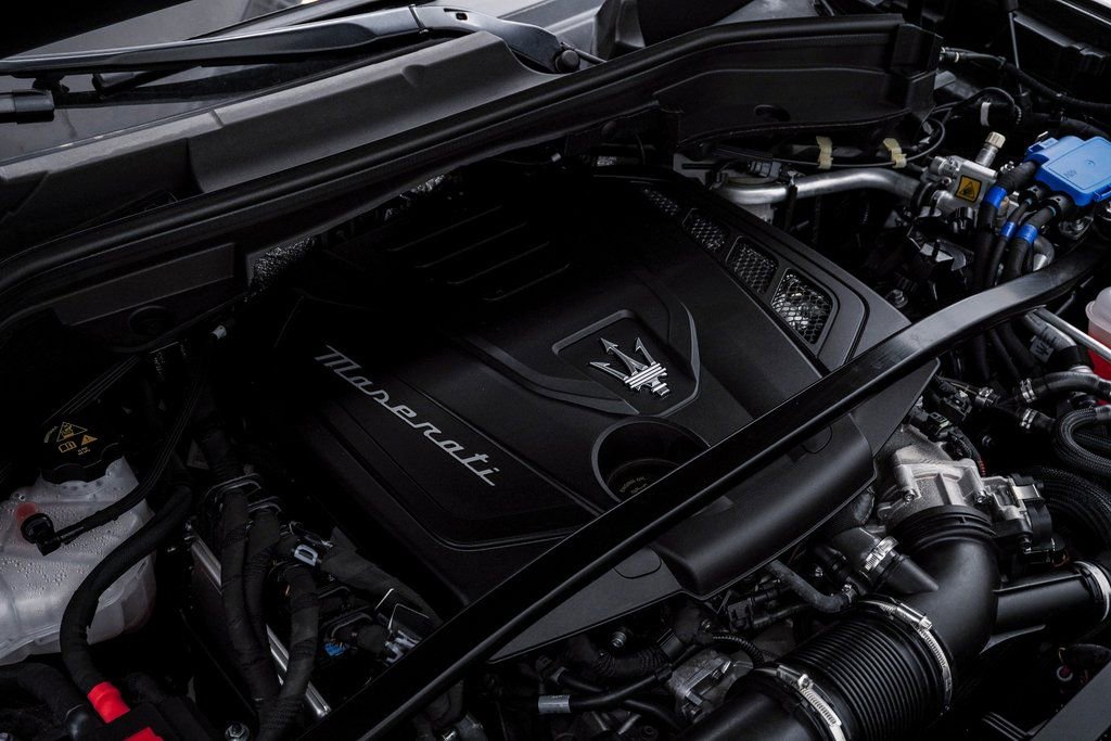 Certified 2024 Maserati Grecale GT image 28