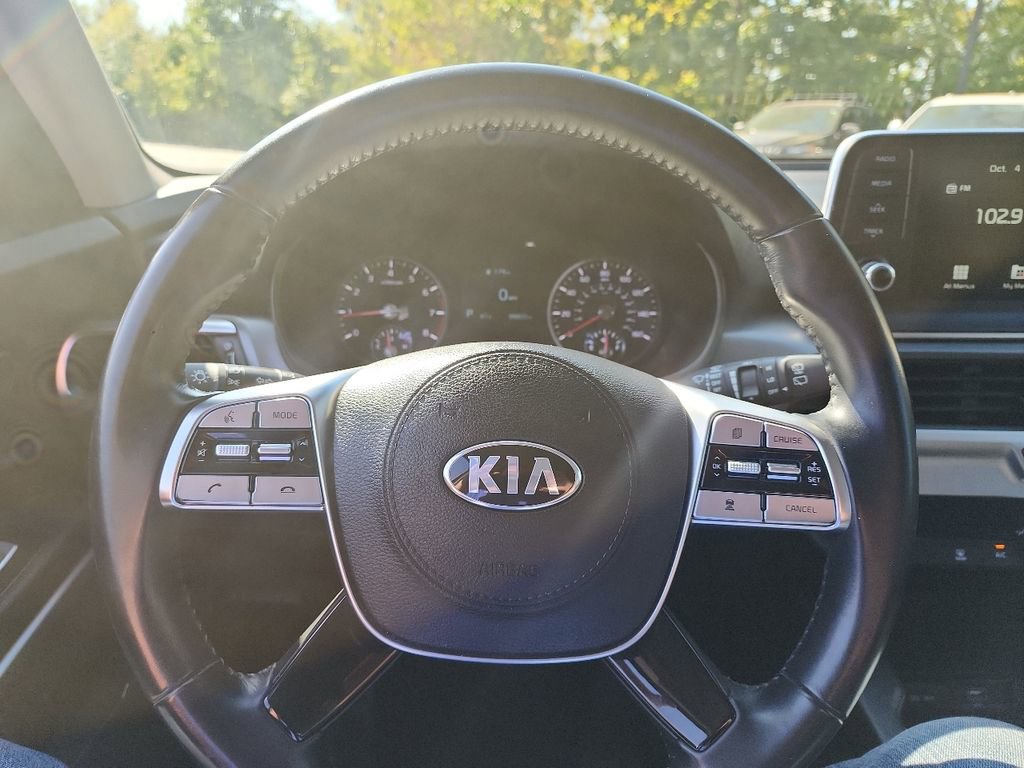 Used 2021 Kia Telluride LX image 16