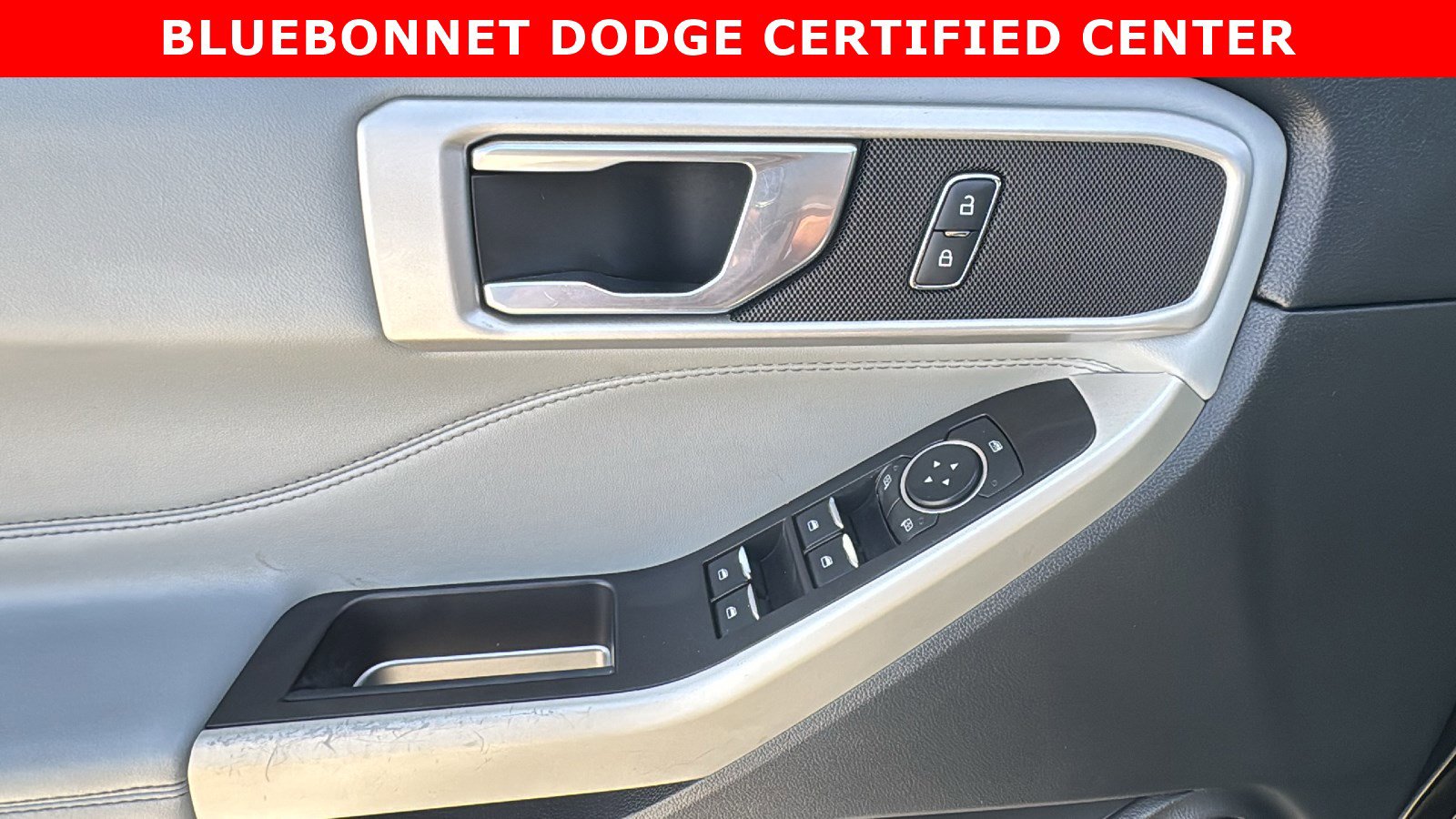 Used 2022 Ford Explorer XLT w/ Equipment Group 202A image 12