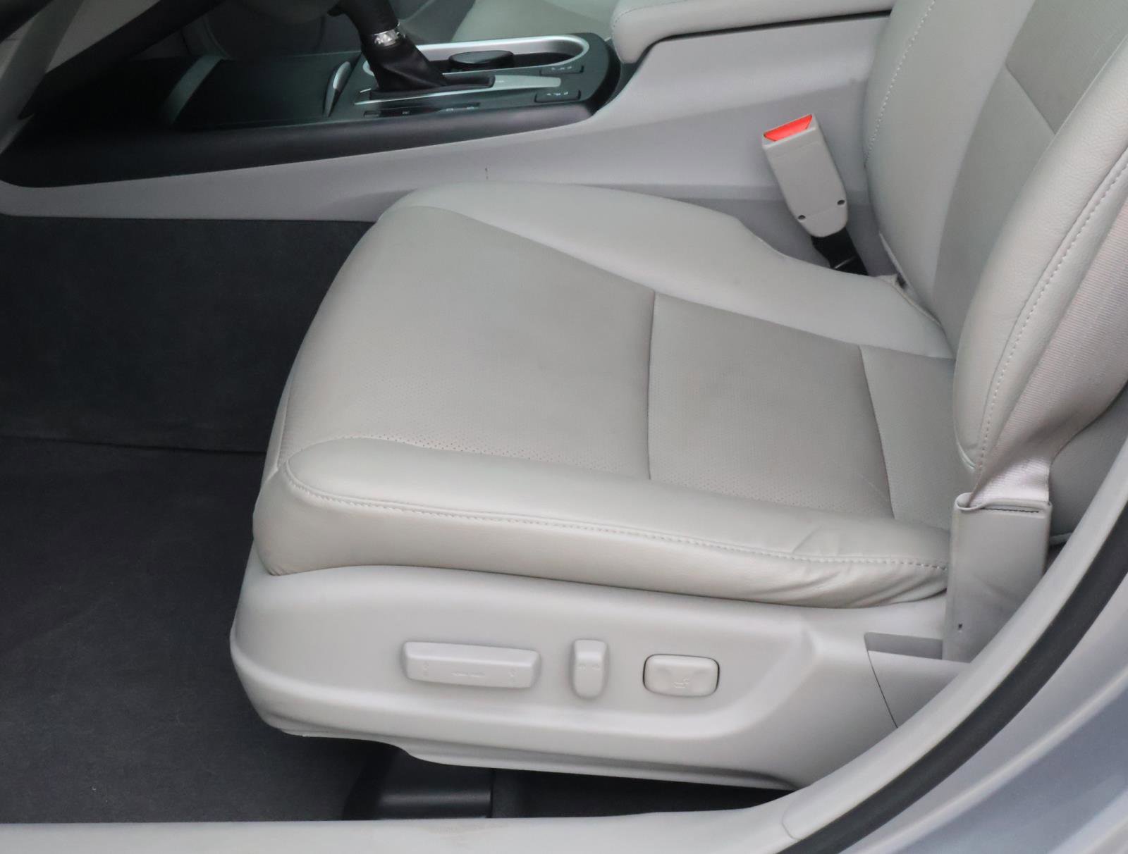 Used 2018 Acura RDX FWD w/ Technology Package image 14