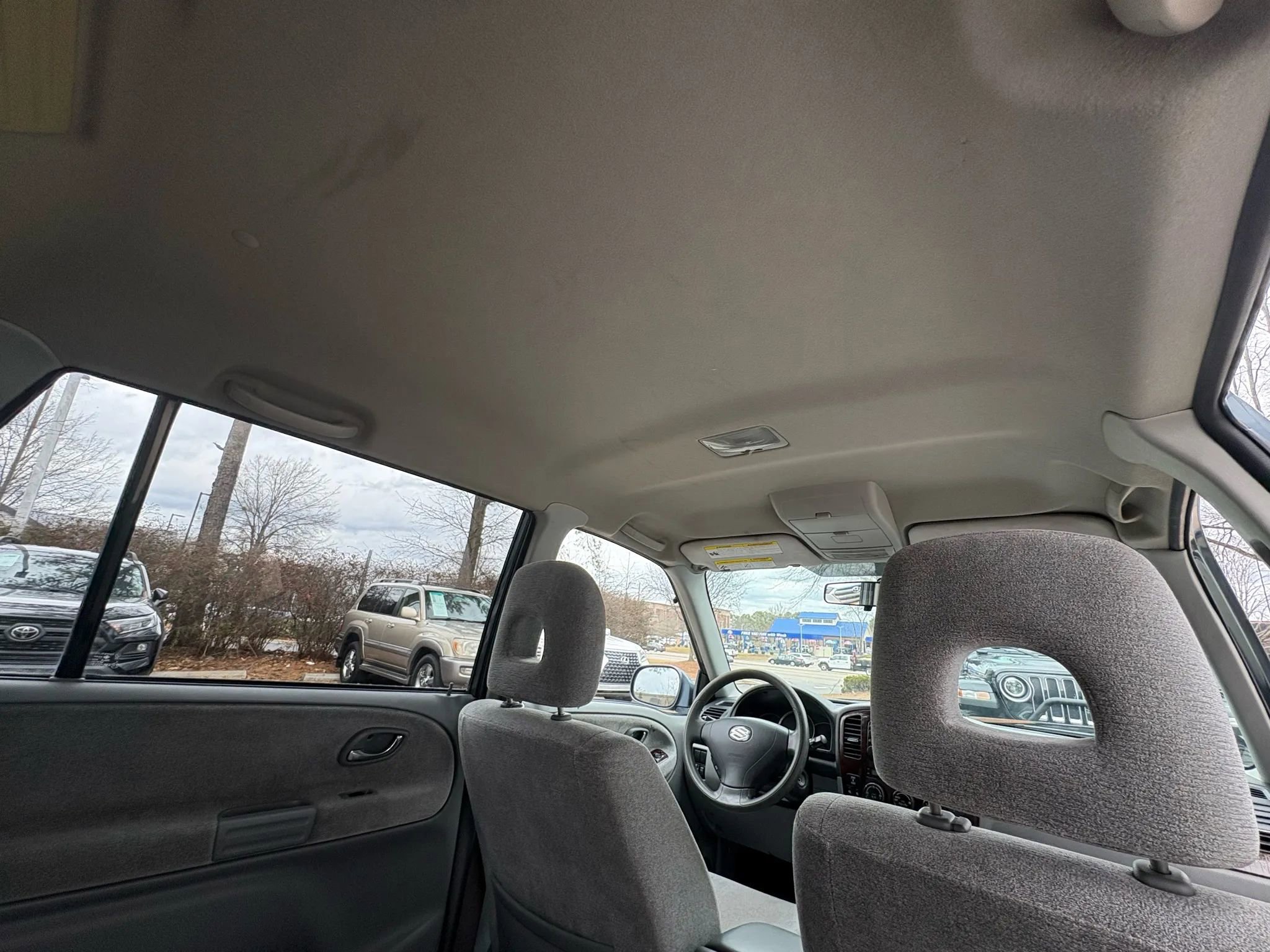 Used 2004 Suzuki XL7 LX image 17