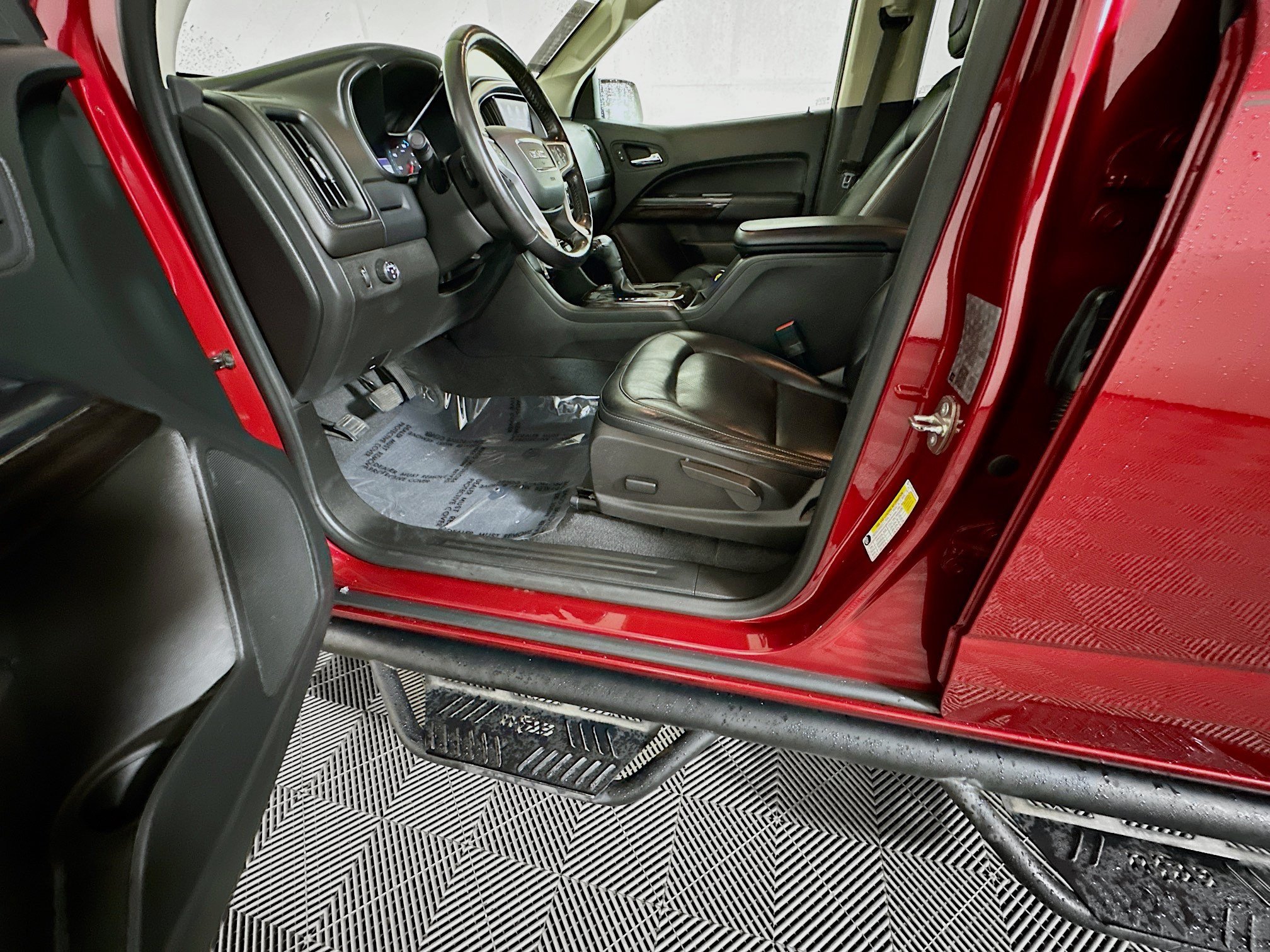 Used 2020 GMC Canyon SLE w/ Elevation Edition RWD image 12