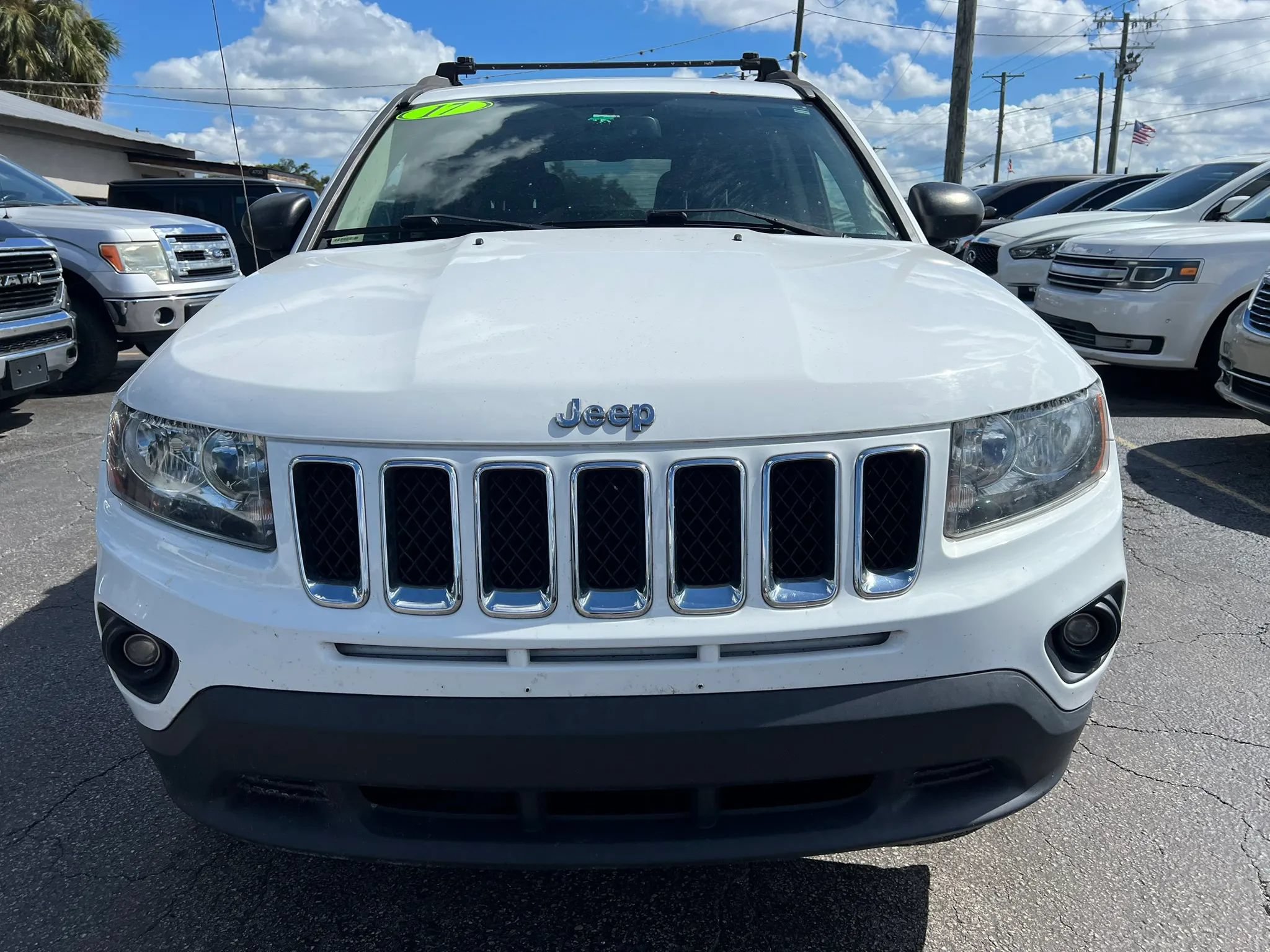 Used 2017 Jeep Compass Sport FWD image 3