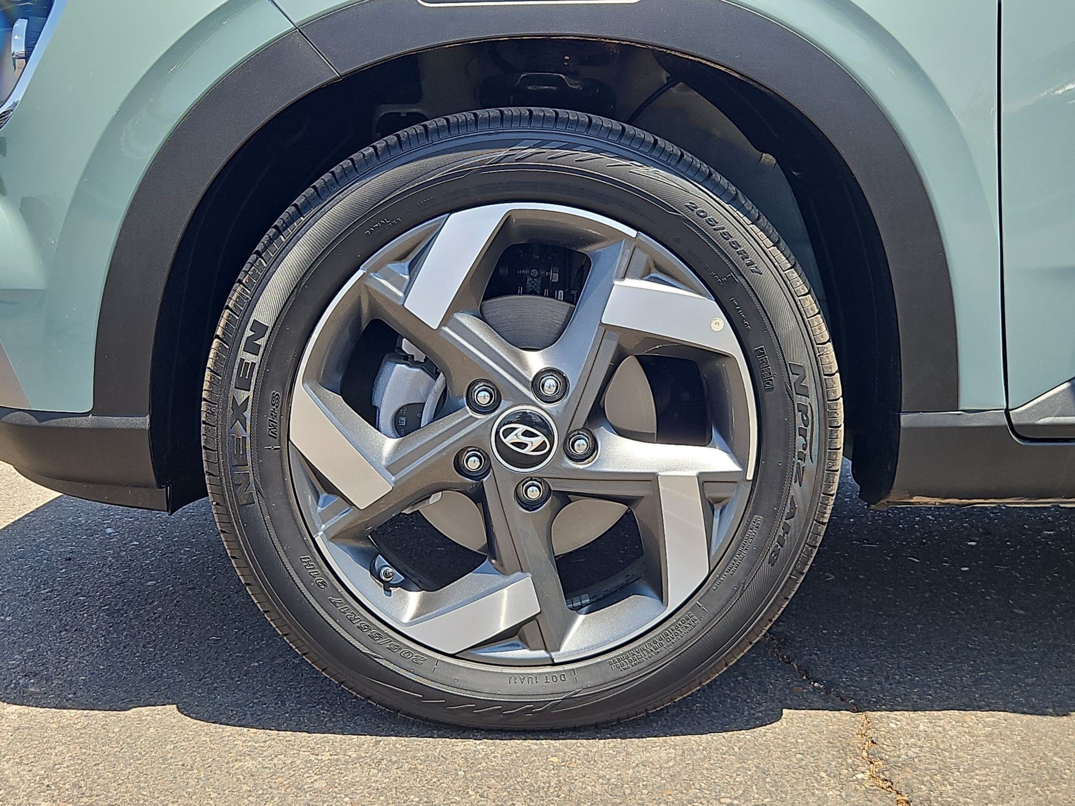 Certified 2026 Hyundai Venue SEL FWD image 10
