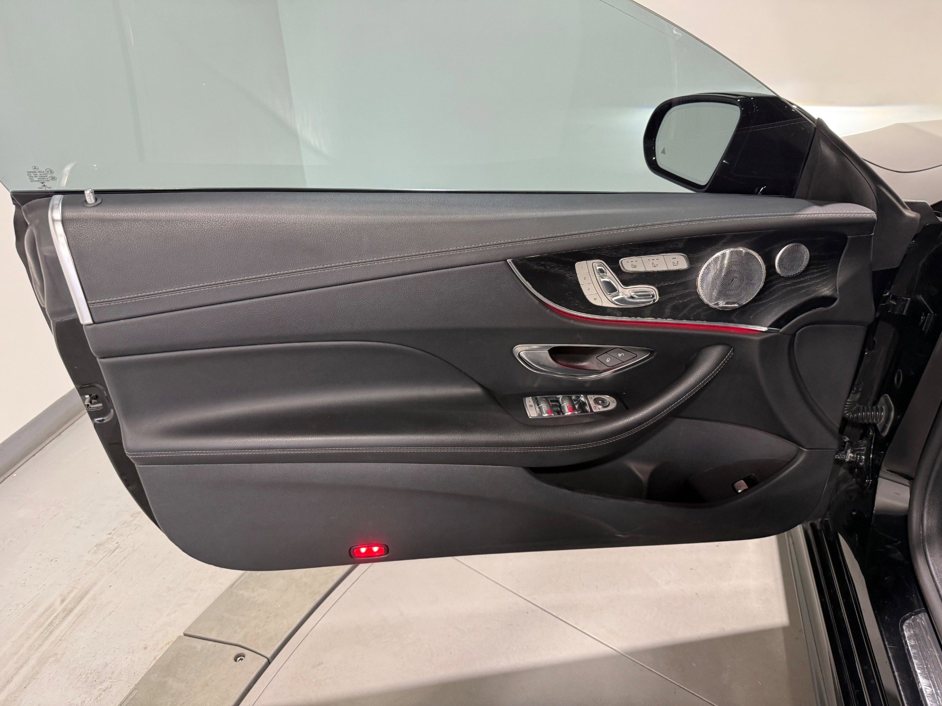 Used 2018 Mercedes-Benz E 400 4MATIC Coupe image 21