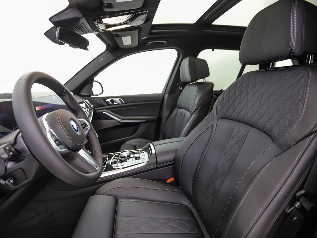 New 2026 BMW X5 xDrive50e w/ Executive Package image 11