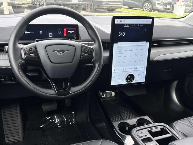 Certified 2025 Ford Mustang Mach-E Select image 7
