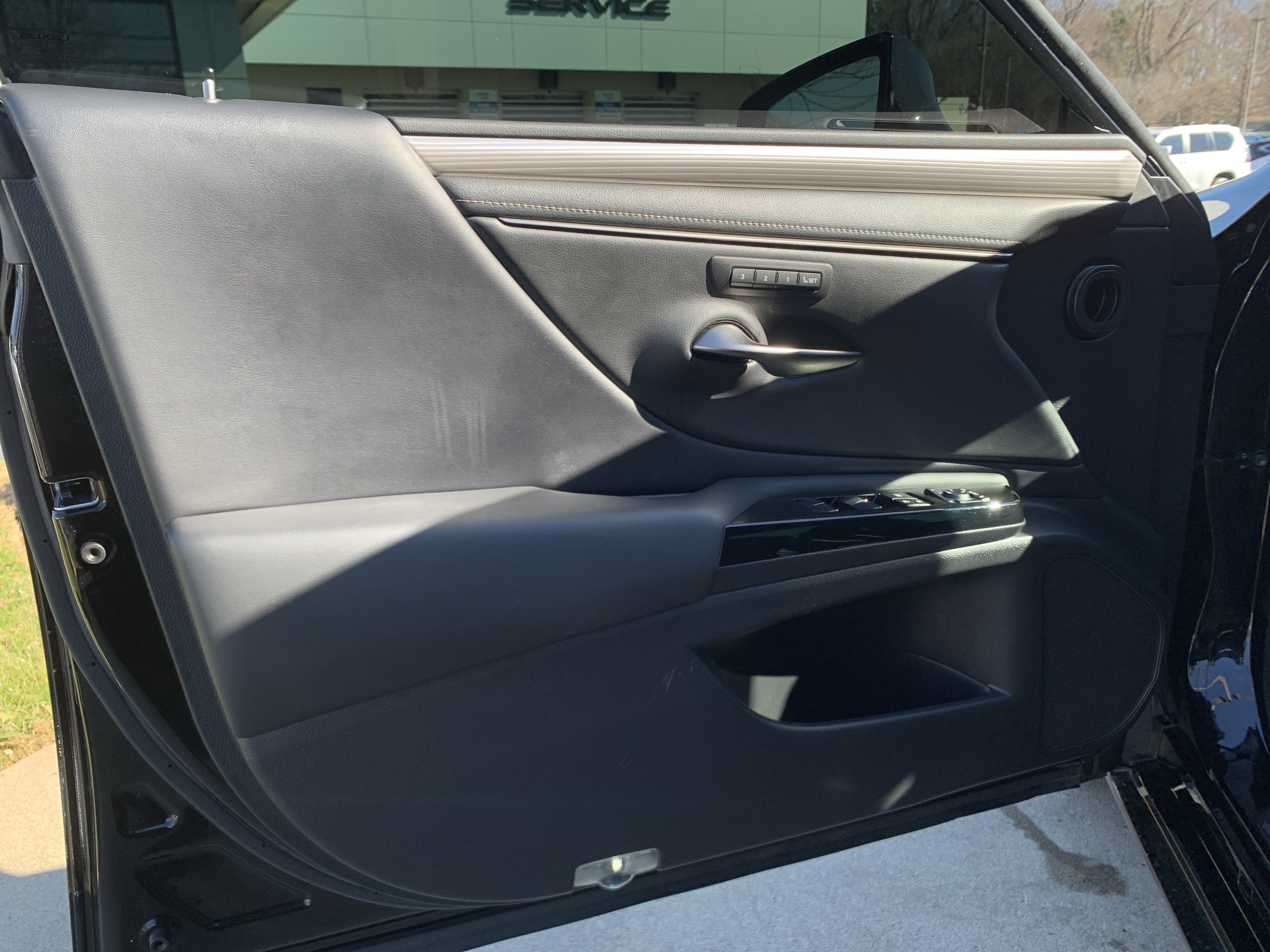 Certified 2022 Lexus ES 350 F Sport w/ Accessory Package image 14