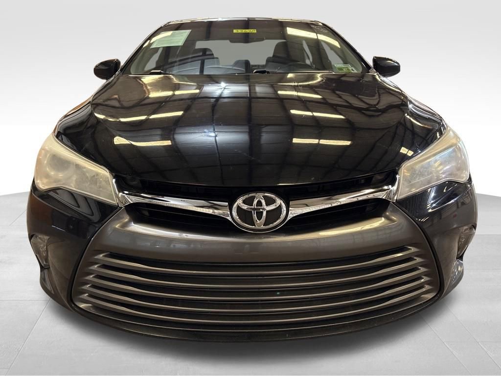 Used 2017 Toyota Camry XLE w/ Moonroof Package image 8