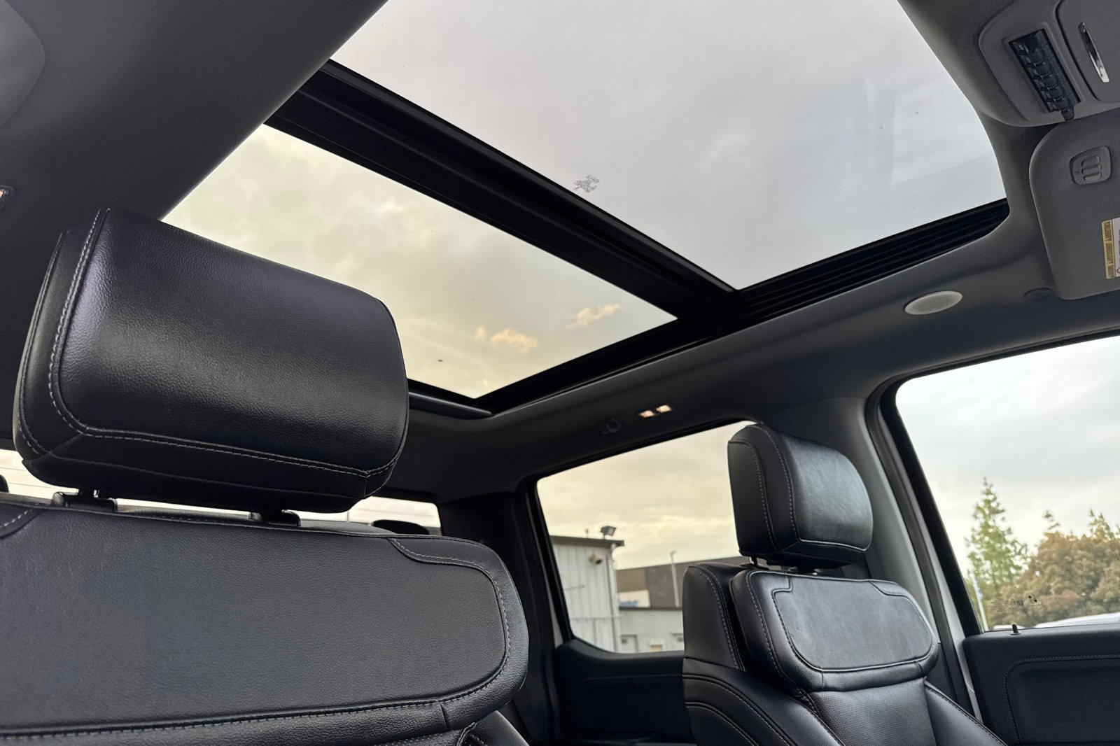 Used 2024 Ford F250 Lariat w/ Lariat Ultimate Package image 16