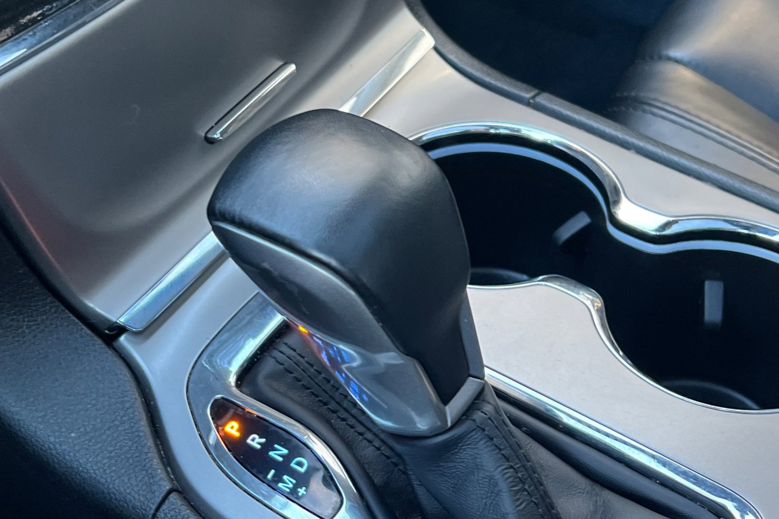 Used 2022 Jeep Grand Cherokee Limited image 23