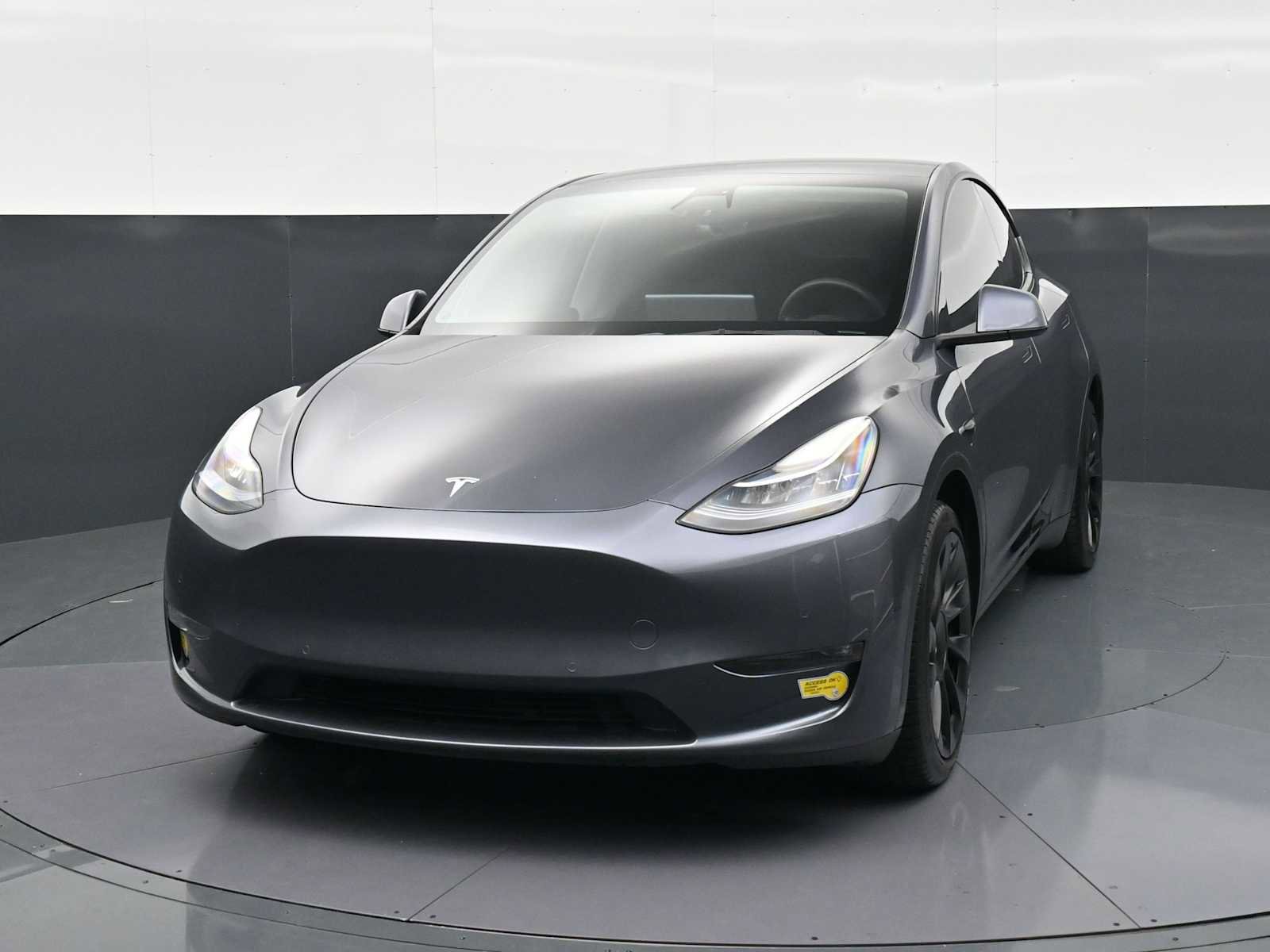 Used 2021 Tesla Model Y Long Range AWD/4WD image 25