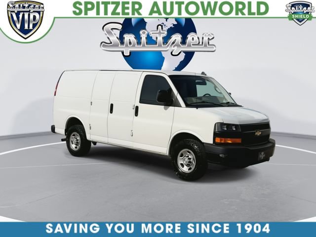 Used 2020 Chevrolet Express 2500 w/ Driver Convenience Package RWD image 3