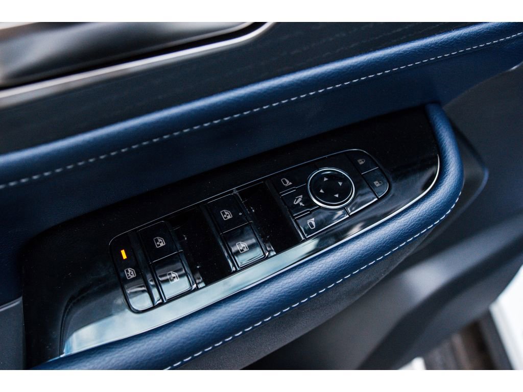 New 2026 INFINITI QX80 4WD w/ Sport Exterior Package image 7