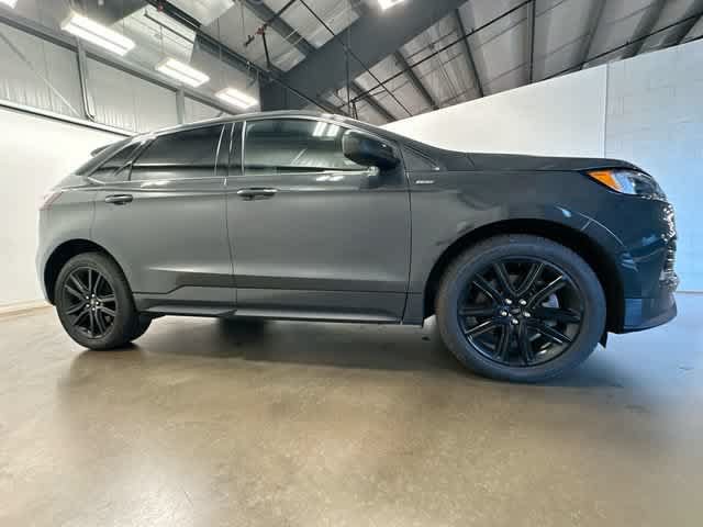 Used 2021 Ford Edge ST-Line AWD/4WD image 3