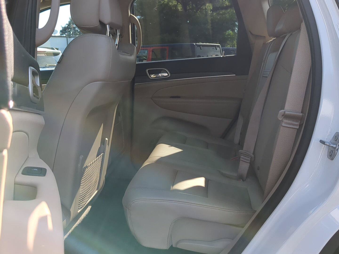 Used 2021 Jeep Grand Cherokee Limited AWD/4WD image 18