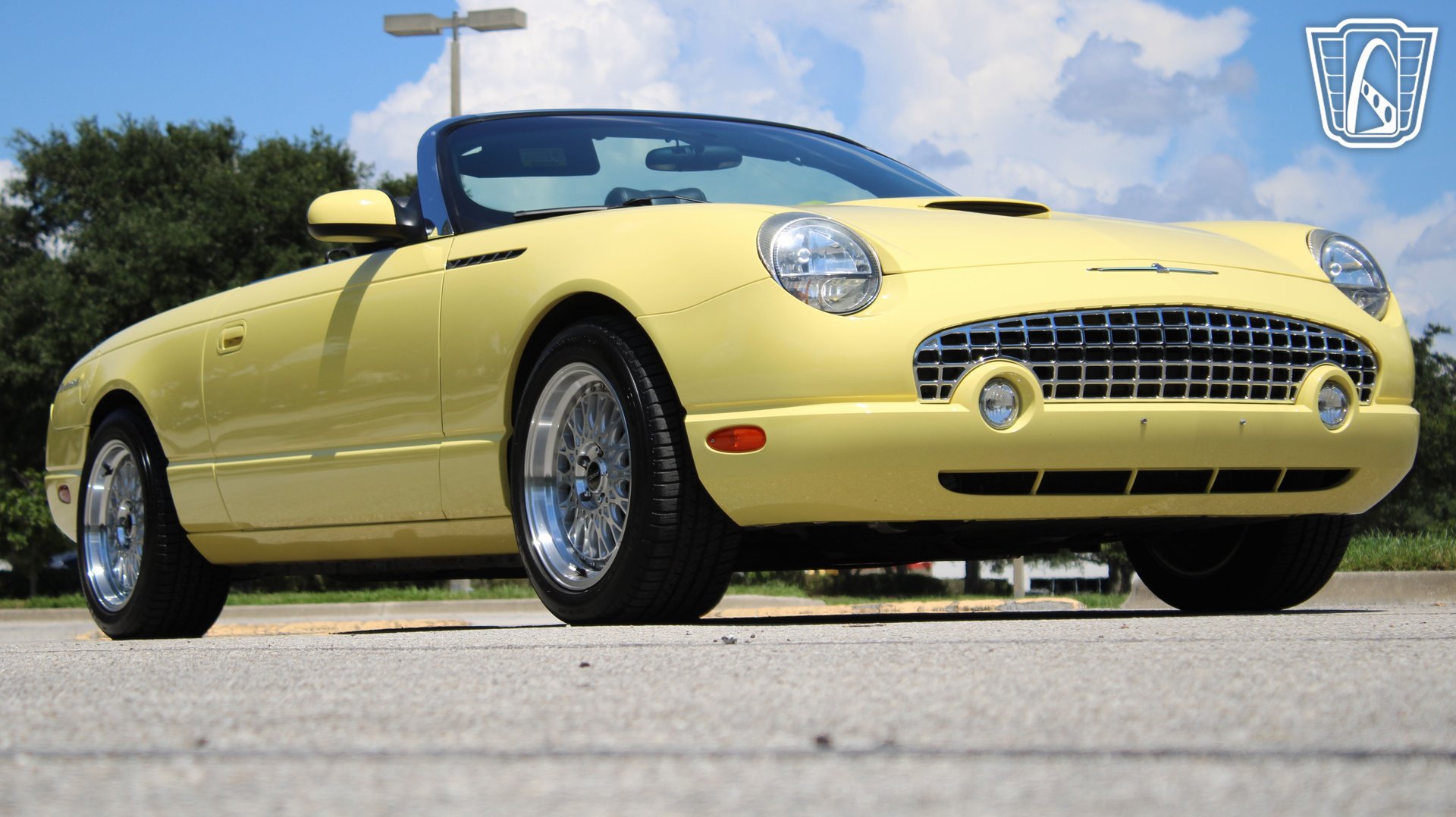 Used 2002 Ford Thunderbird RWD image 23