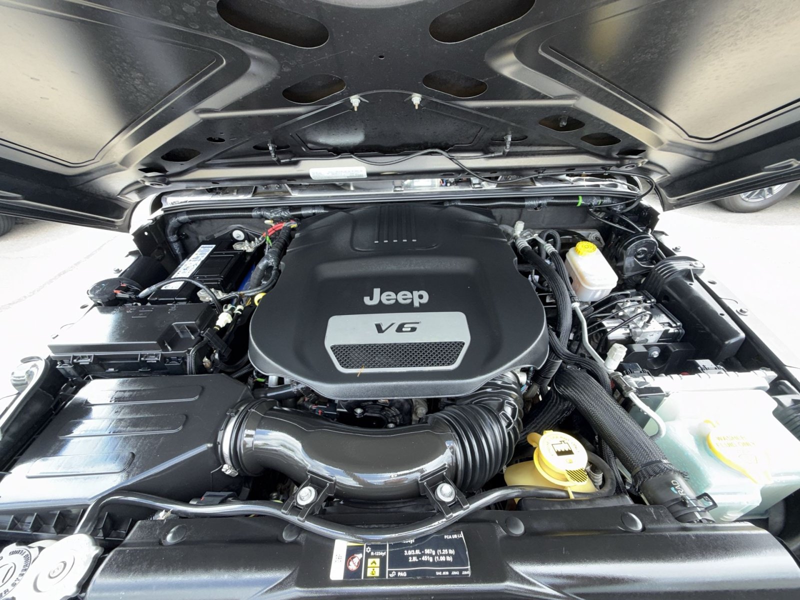 Used 2018 Jeep Wrangler Sport AWD/4WD image 25