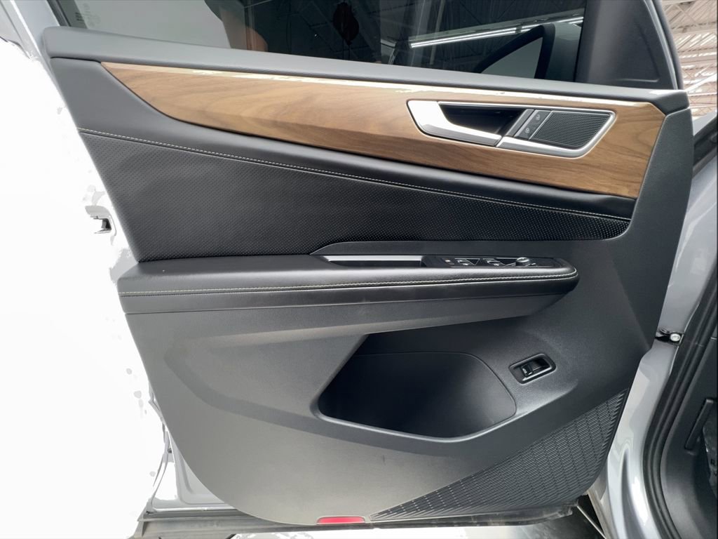 Used 2024 Volkswagen Atlas SE FWD image 21