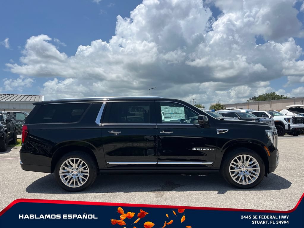 New 2026 GMC Yukon XL Denali w/ Denali Reserve Package AWD/4WD image 8