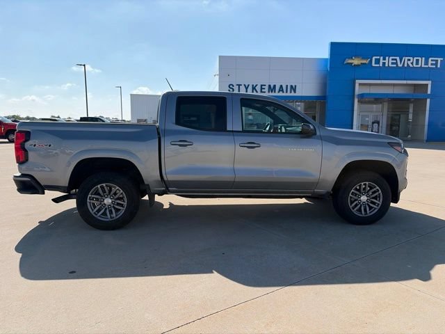 Used 2025 Chevrolet Colorado LT w/ Advanced Trailering Package AWD/4WD image 6
