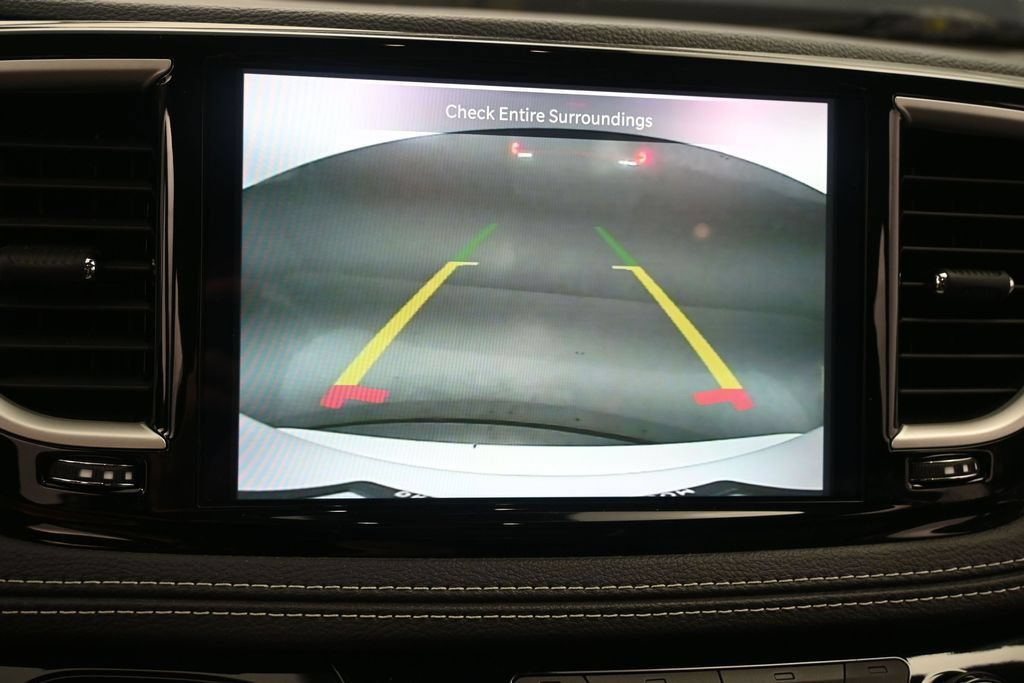 Used 2023 Chrysler Pacifica Touring-L AWD/4WD image 45
