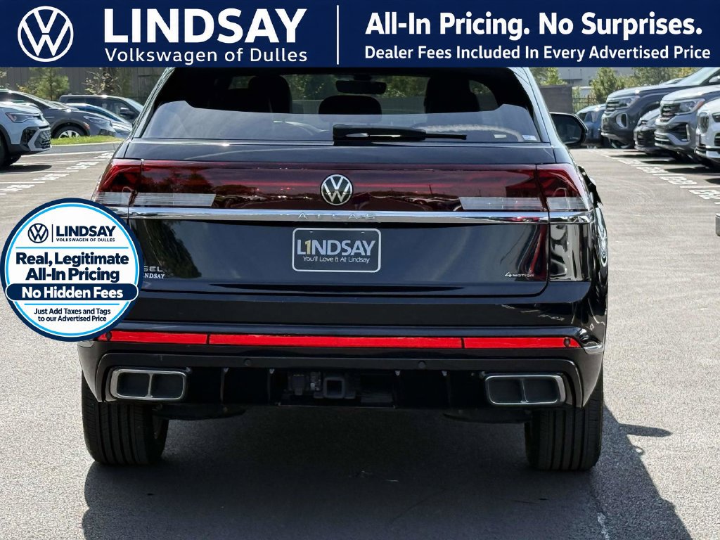 Used 2024 Volkswagen Atlas Cross Sport SEL R-Line AWD/4WD image 6