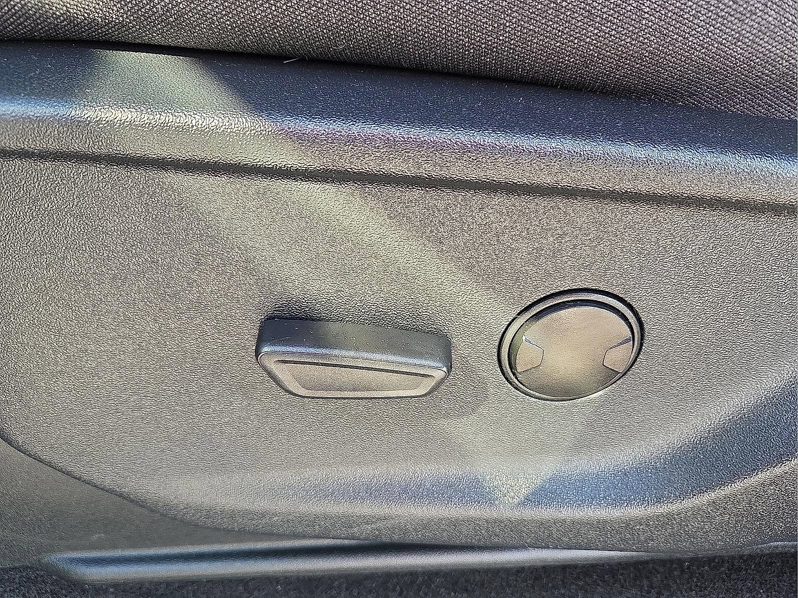 Certified 2025 Ford F150 XLT w/ Equipment Group 301A Standard image 15