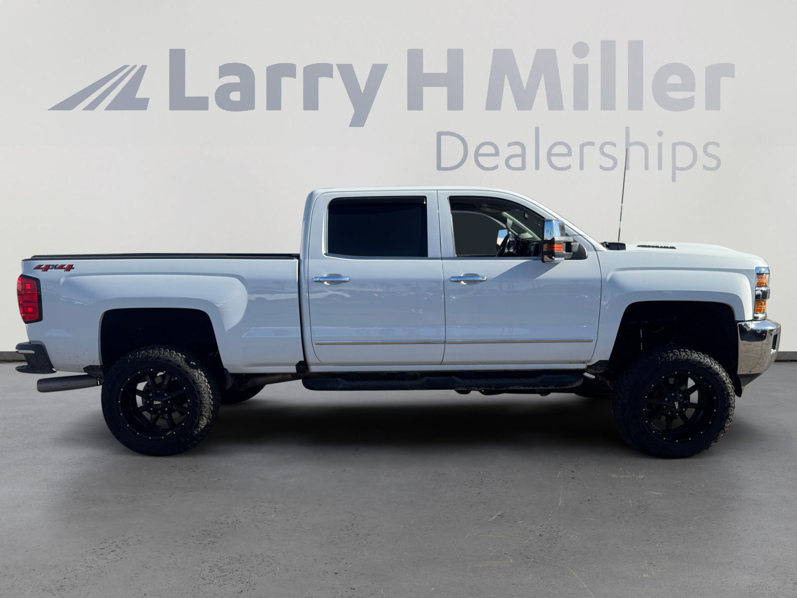Used 2018 Chevrolet Silverado 2500 LTZ w/ Duramax Plus Package image 6