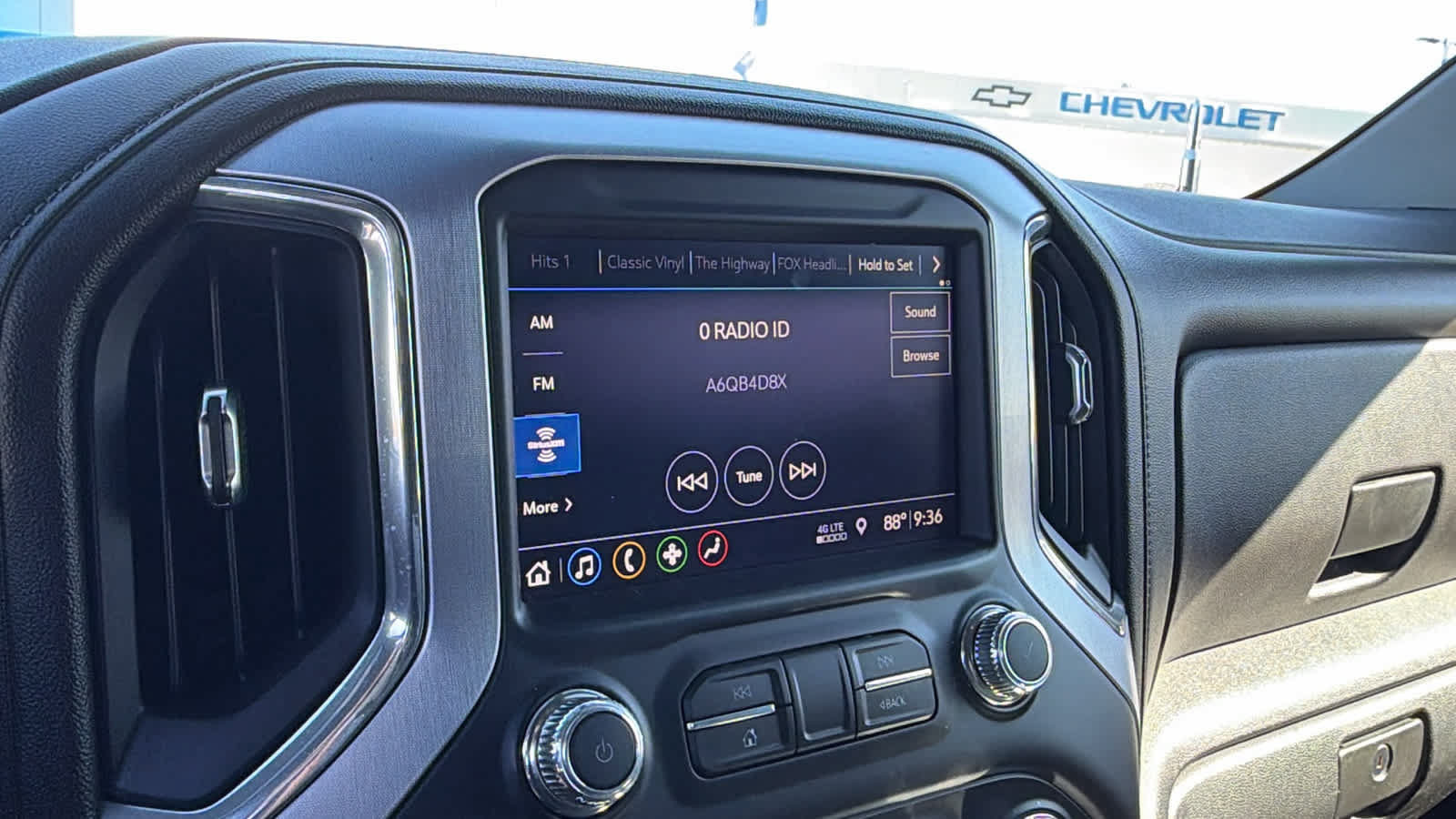Used 2019 GMC Sierra 1500 SLT w/ SLT Convenience Package AWD/4WD image 15