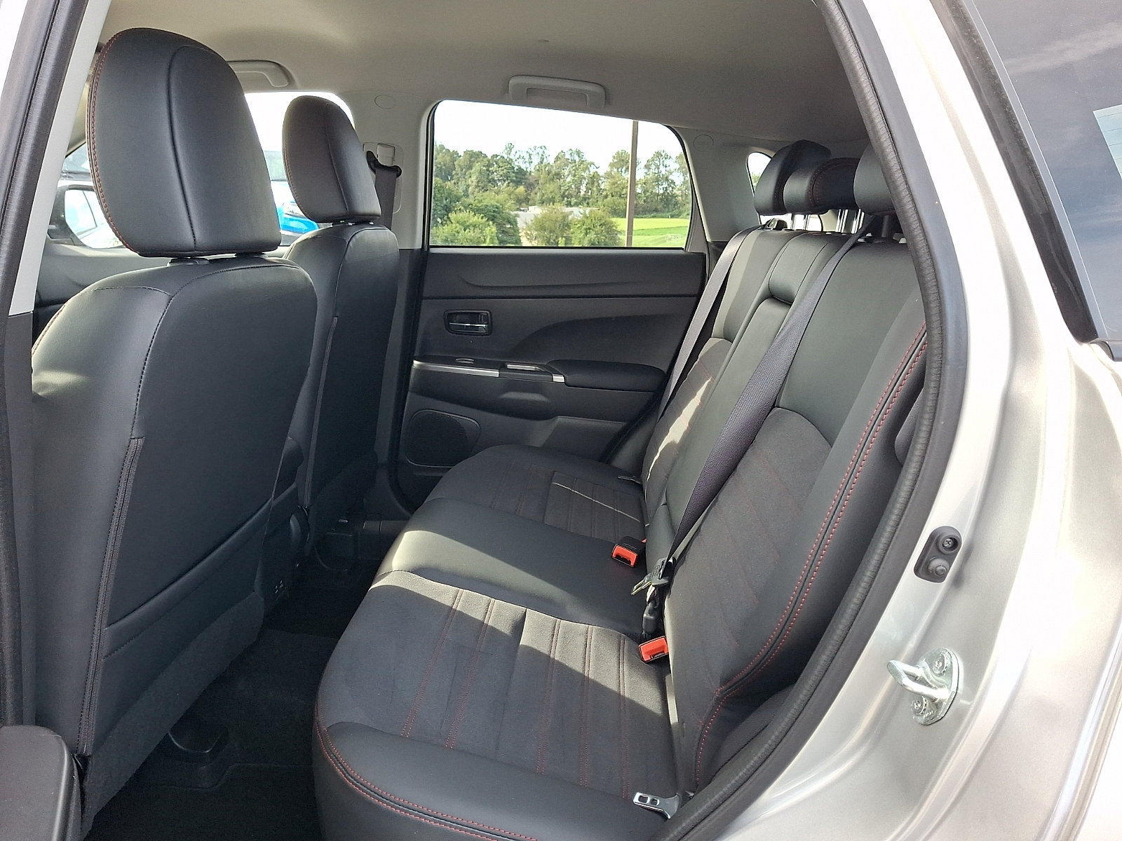 Used 2022 Mitsubishi Outlander Sport SE FWD image 11