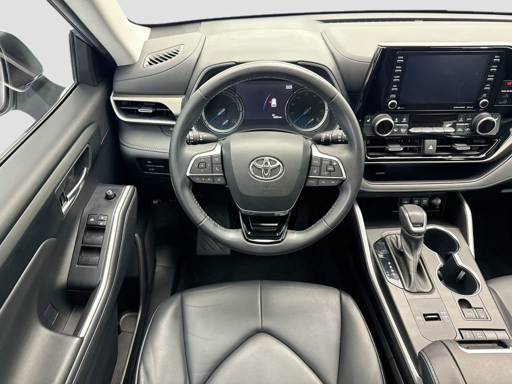 Used 2021 Toyota Highlander XLE FWD image 10