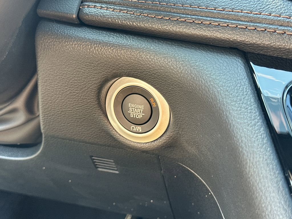 New 2026 Chrysler Pacifica Pinnacle image 29