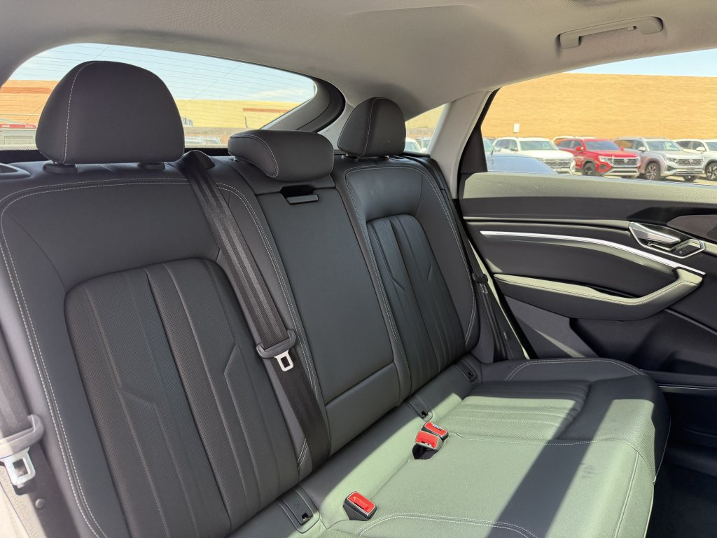 Used 2020 Audi e-tron Premium Plus AWD/4WD image 43