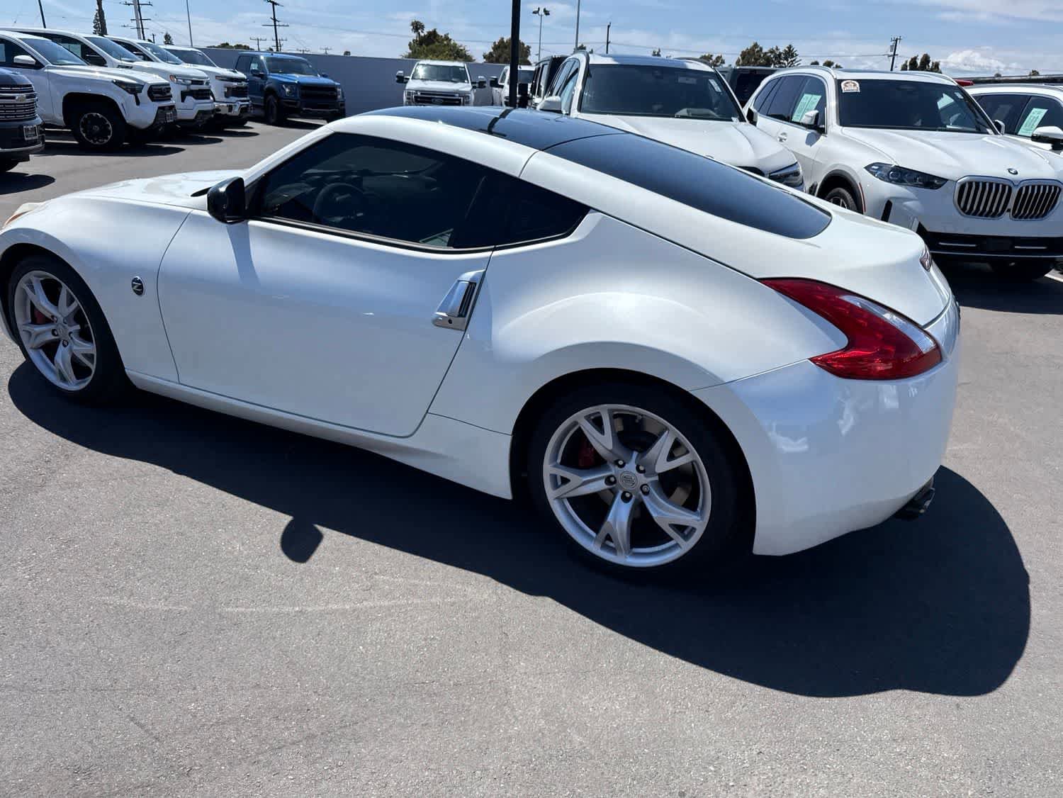 Used 2013 Nissan 370Z Coupe w/ Sport Pkg RWD image 28