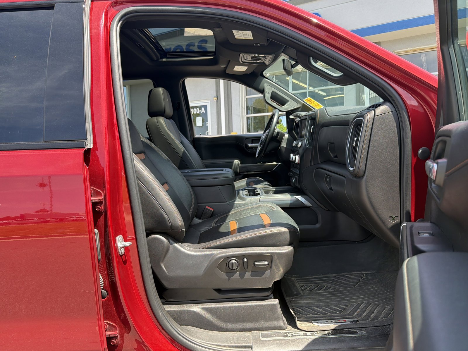 Used 2021 GMC Sierra 1500 AT4 w/ AT4 Preferred Package AWD/4WD image 33