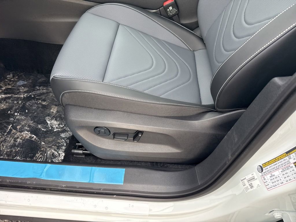 New 2026 Volkswagen Tiguan SE R-Line AWD/4WD image 18