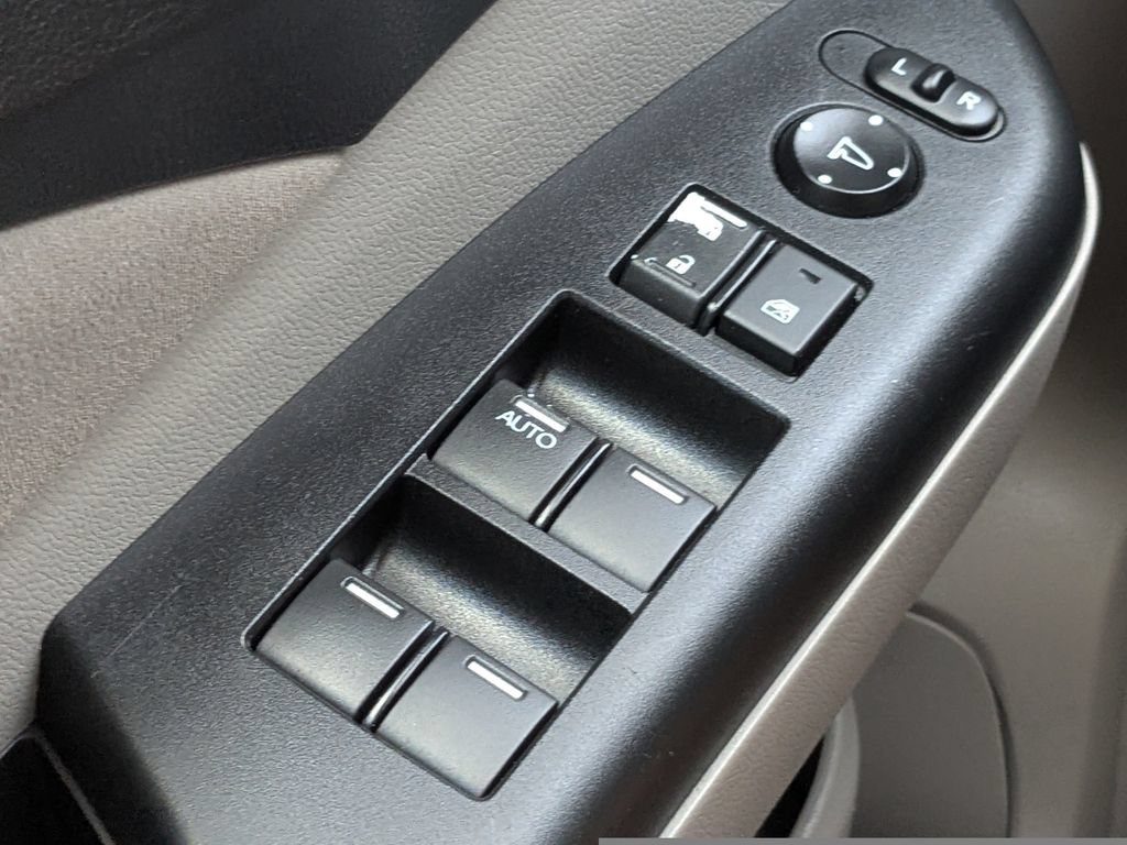 Used 2013 Honda CR-V EX image 23