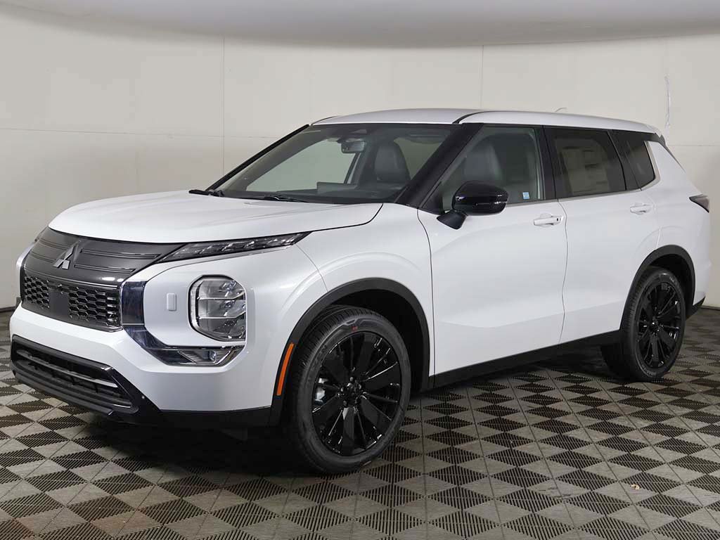 New 2026 Mitsubishi Outlander LE AWD/4WD image 8