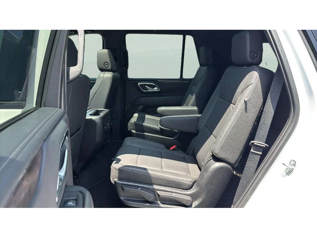 Used 2024 Chevrolet Tahoe Z71 w/ Luxury Package AWD/4WD image 12