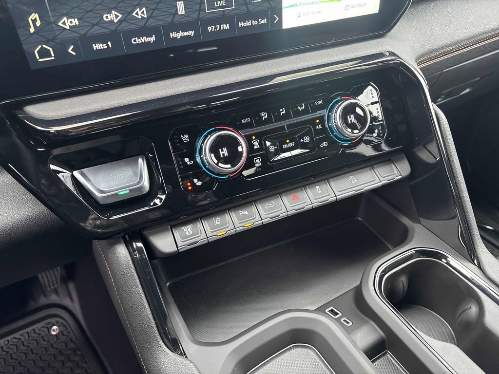 Used 2025 GMC Sierra 2500 AT4 w/ AT4 Premium Plus Package image 21