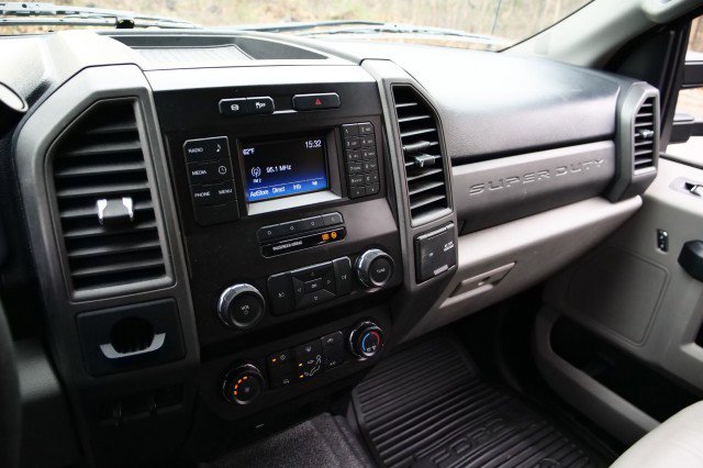 Used 2019 Ford F550 XL / DRW / Knapheide KUV / V8 image 11