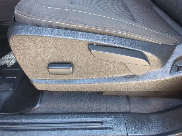 Used 2019 Chevrolet Colorado LT AWD/4WD image 11