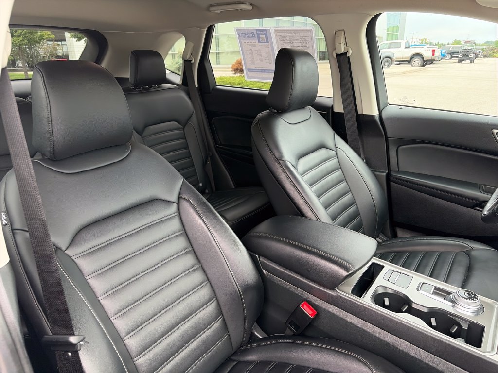 Used 2024 Ford Edge SEL w/ Convenience Package AWD/4WD image 12