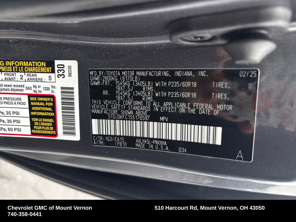 Used 2025 Toyota Sienna XLE image 31