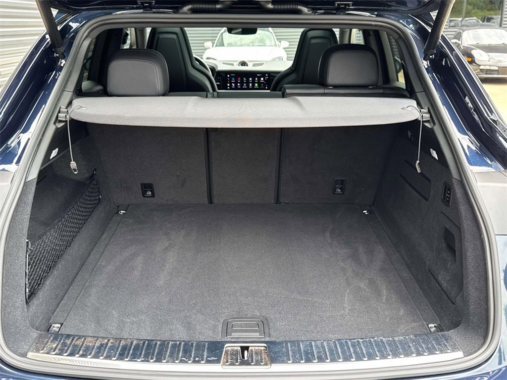 Certified 2025 Porsche Cayenne S image 26