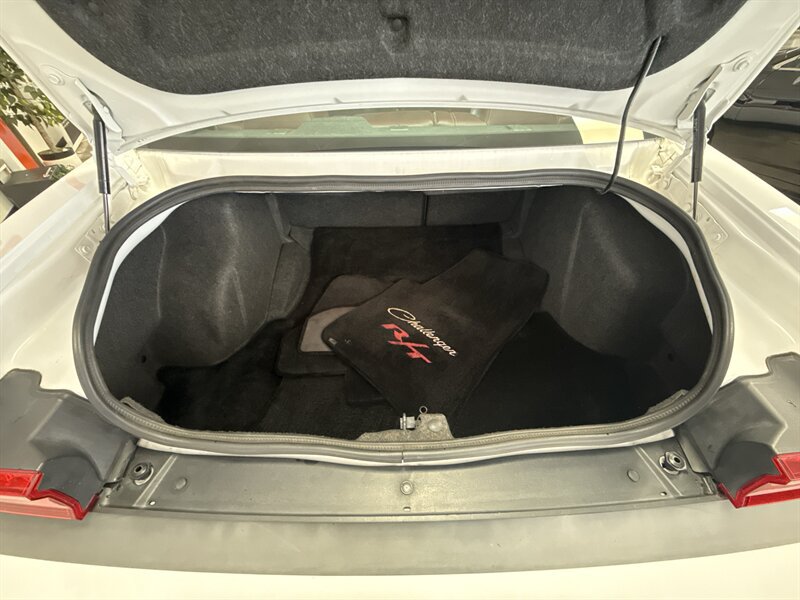 Used 2014 Dodge Challenger R/T RWD image 29