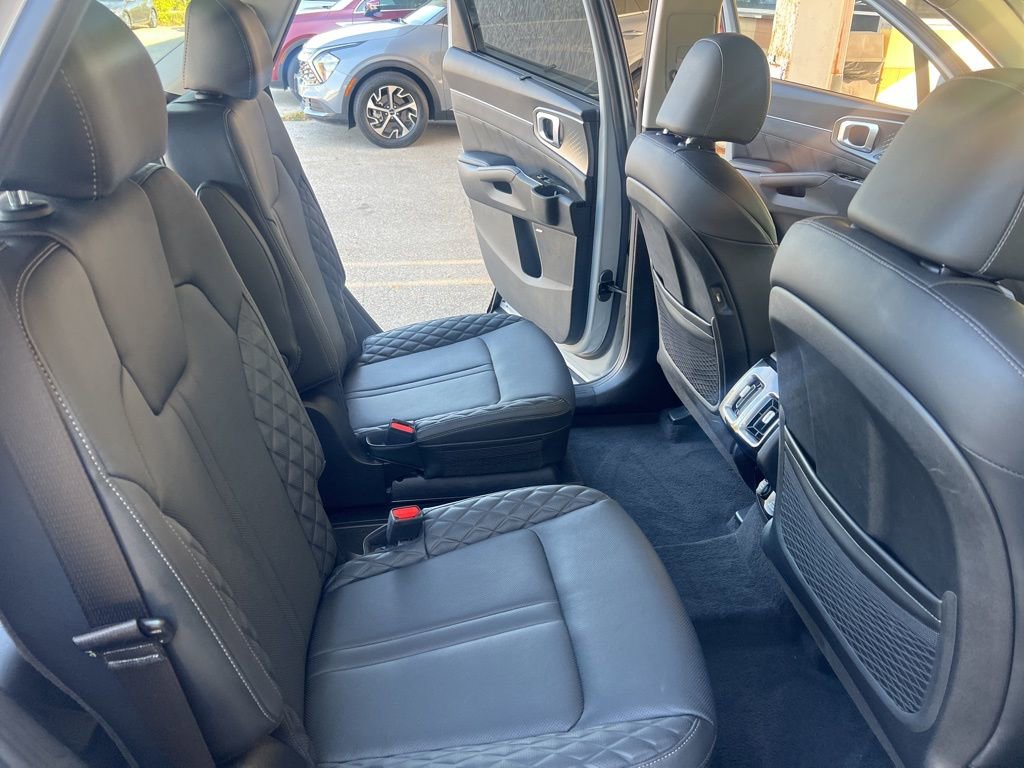 Certified 2023 Kia Sorento SX image 16