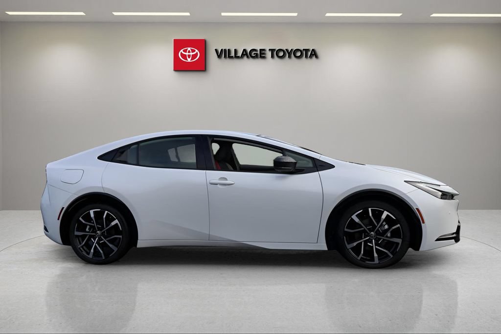 New 2026 Toyota Prius Plug-In Hybrid FWD image 6